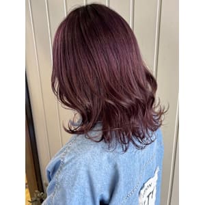 バーガンディー　ラベンダーカラー　ミディアムレイヤー　20代