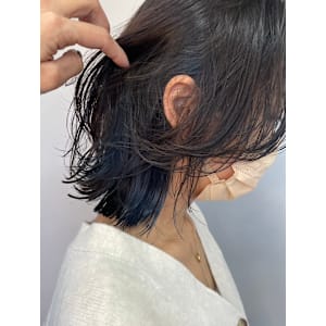 ミディアムレイヤーグレーベージュアッシュインナーネイビー