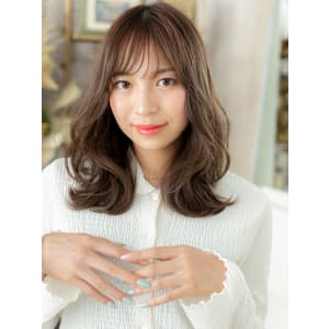 抜け感斜めバング韓国風巻きニュアンスパーマ　マロンベージュ