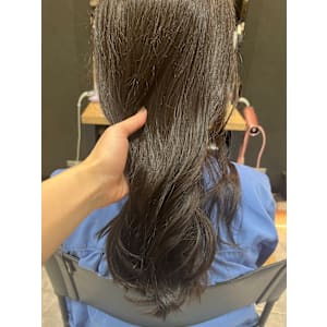 オリーブカラー