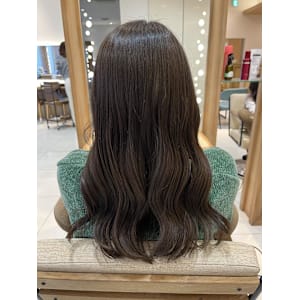 ［なつな］オリーブベージュ/透明感カラー