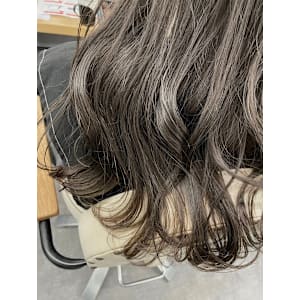 《N° blao 名古屋栄》韓国ゆる巻き暗髪オリーブベージュ