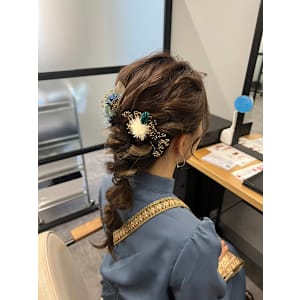 《N° blao 名古屋栄》フラワー編み下ろしヘアアレンジ