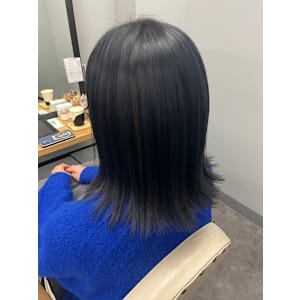 《N° blao 名古屋栄》韓国艶髪ブルーブラック外はねヘア