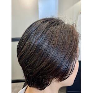 《N° blao 名古屋栄》綺麗にまとまる艶髪大人ショート