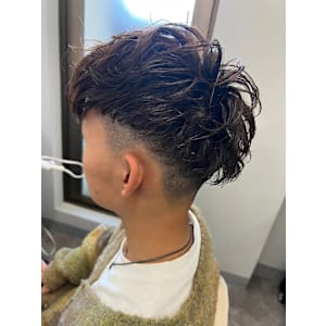 《N° blao 名古屋栄》サイド刈り上げ束感フェードカット