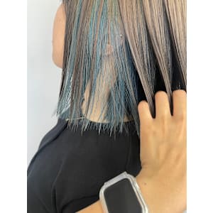 《N° blao 名古屋栄》グレージュ×インナーモスグリーン