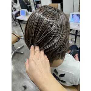 白髪ぼかしハイライトケアカラー池袋