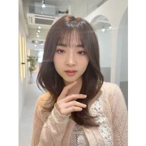 髪質改善薄めバングレイヤーロング美髪*Zina茨木