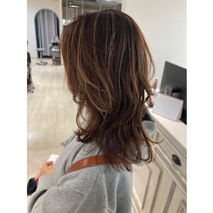 ミセス美髪うる艶ナチュラルロング透明感ハイライト赤羽美容室