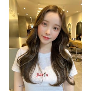 髪質改善ハイライトカーキベージュ美髪*Zina高田馬場