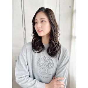 20代30代40代　黒髪レイヤーロング