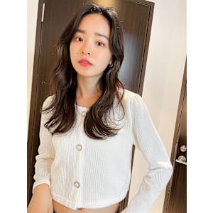 《袴田》センターパートで色気を纏う◎色気韓国ヘア