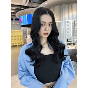 《Renna》艶グレージュ×レイヤーカット