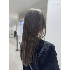 ハイトーングレージュカラー