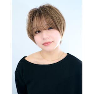 ショート/小顔/ニュアンスパーマ/黒髪/ネビージュ[原宿]