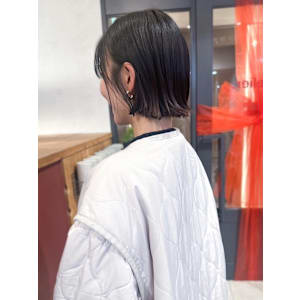 ぱつっとボブ　ワンカール　ニュアンスアレンジ　アッシュカラー