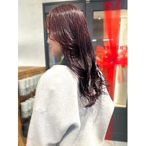 レッドブラウン　ブリーチなしカラー　ツヤ髪　レイヤーカット - atelier.神戸三宮店【アトリエ】【アトリエ コウベサンノミヤテン】掲載中