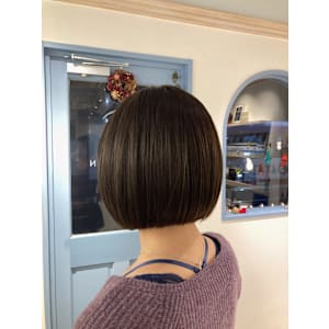 切りっぱなしボブ２０２５赤羽人気スタイル艶髪
