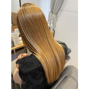 明るめのカラーリングも髪質改善でしなやか◎(大宮/髪質改善)