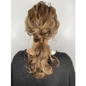 【SOURCE】ポニーテールアレンジ