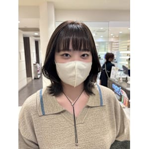 オリーブベージュ×くびれヘア