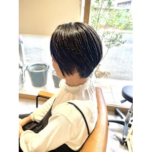 アシメショート - 半個室型美容室 Sourire 伊都店【ハンコシツガタビヨウシツスーリールイトテン】掲載中