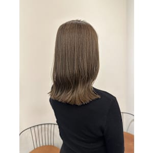 池袋 イルミナカラー 透明感 切りっぱなし オリーブアッシュ
