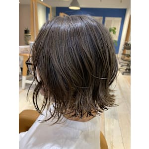 ふんわりボブ×グレージュカラー