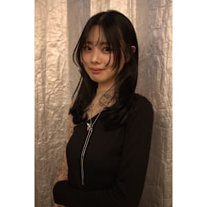 ステップボーンカット顔まわりレイヤー