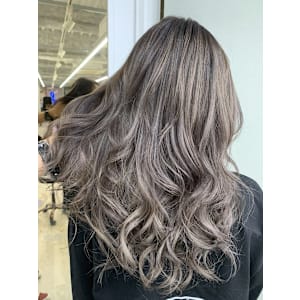 グラデーションベージュ【grow赤羽】