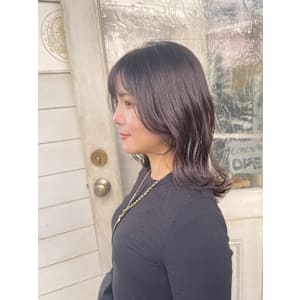 外ハネくびレイヤーミディ艶カラー髪質改善 - CHAINON【シェノン】掲載中