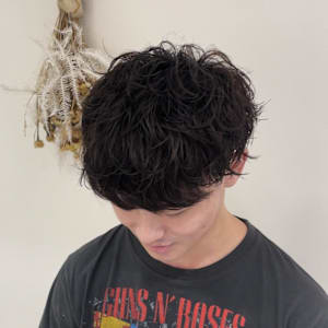 「シャドウパーマ」冬のアウターとの相性が良すぎます