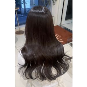 ○ほんのり甘みのあるチョコレートカラー