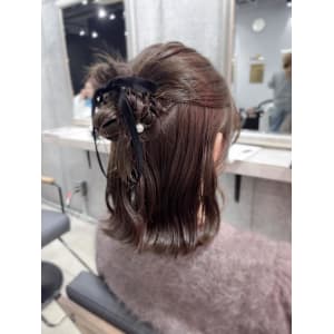 カチモリハーフアップ