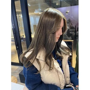 透明感抜群のオリーブカラー