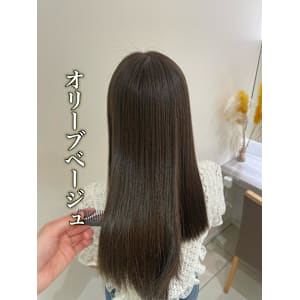 オリーブベージュ