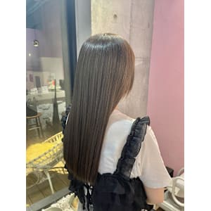 オリーブグレージュ