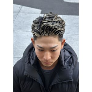 ハイライト　ウェーブパーマ　海外風スタイル