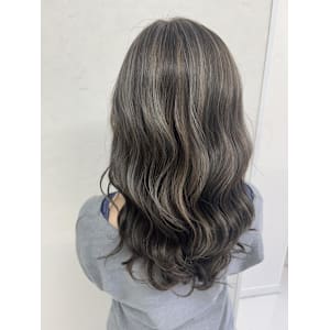 ハイライトカラー！ベースカラーは暗め！