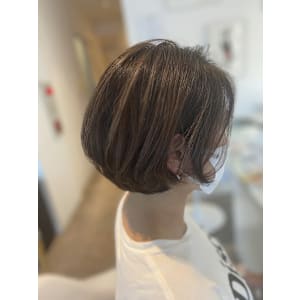 ハイライト/ベージュカラー/ボブ