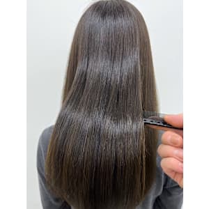 髪質改善　オリーブベージュ　赤み消しカラー　艶カラー