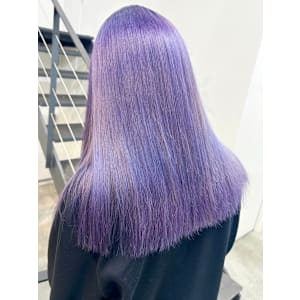 ラベンダー　ペールパープル　艶髪ハイトーン　セミロング