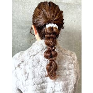 ヘアセット　編み下ろし　ゆる巻き　結婚式　お呼ばれアレンジ