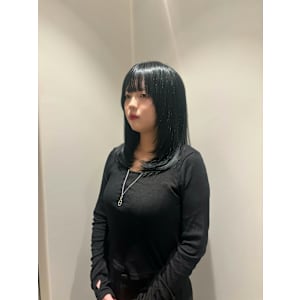 ブルーブラック×レイヤーカット