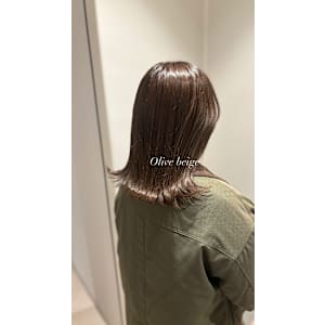 赤み消しカラーで透明感アップ