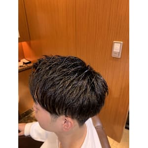 銀座　理容室　フェザーショート