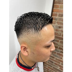 スキンフェード濡れパン