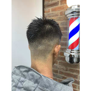 アップバングショート