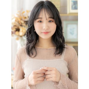 大人ガーリーゆるふわミディグレージュカラー　韓国風巻き